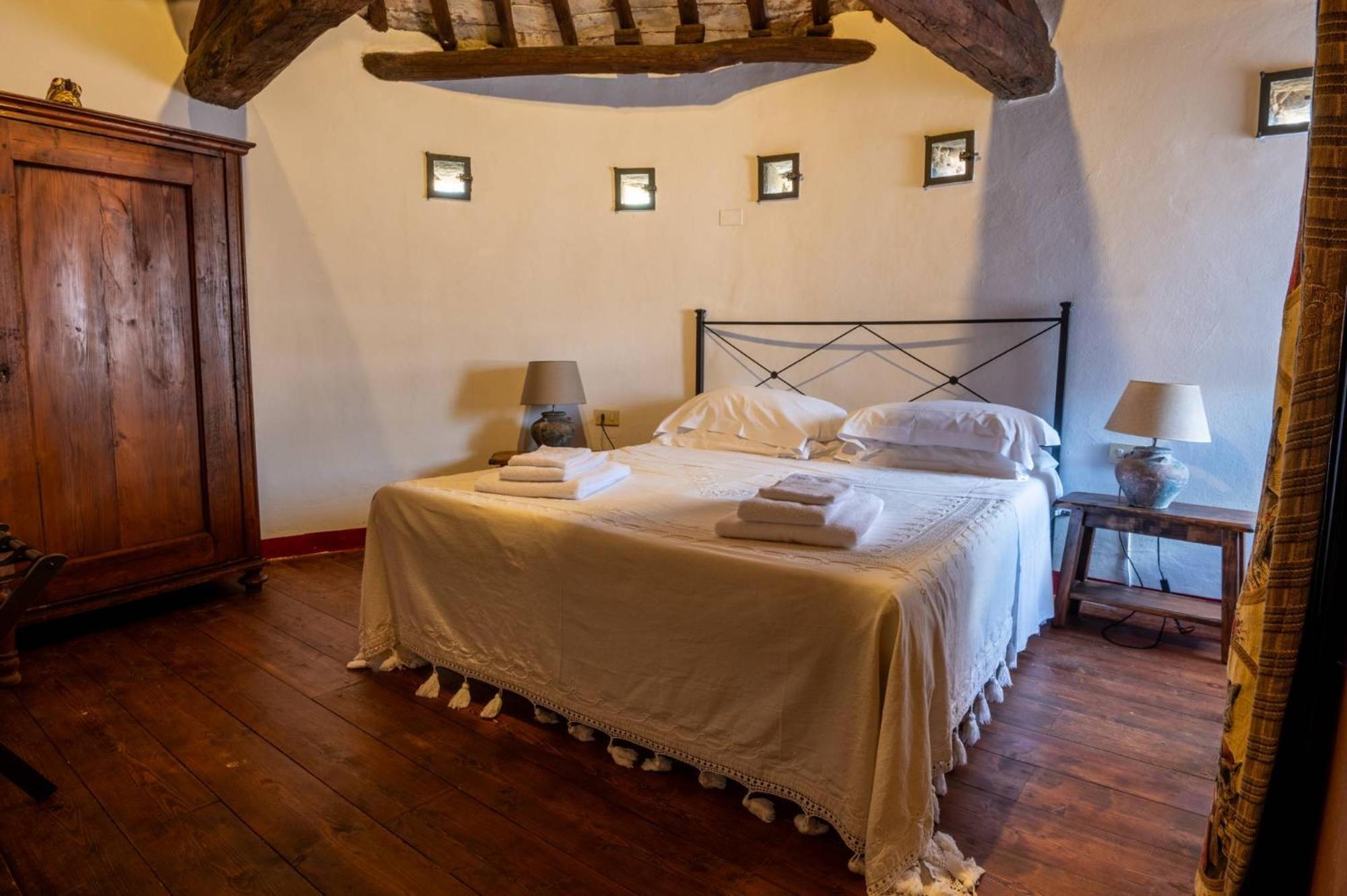 Bed and Breakfast Castello Valenzino Antognola Екстер'єр фото