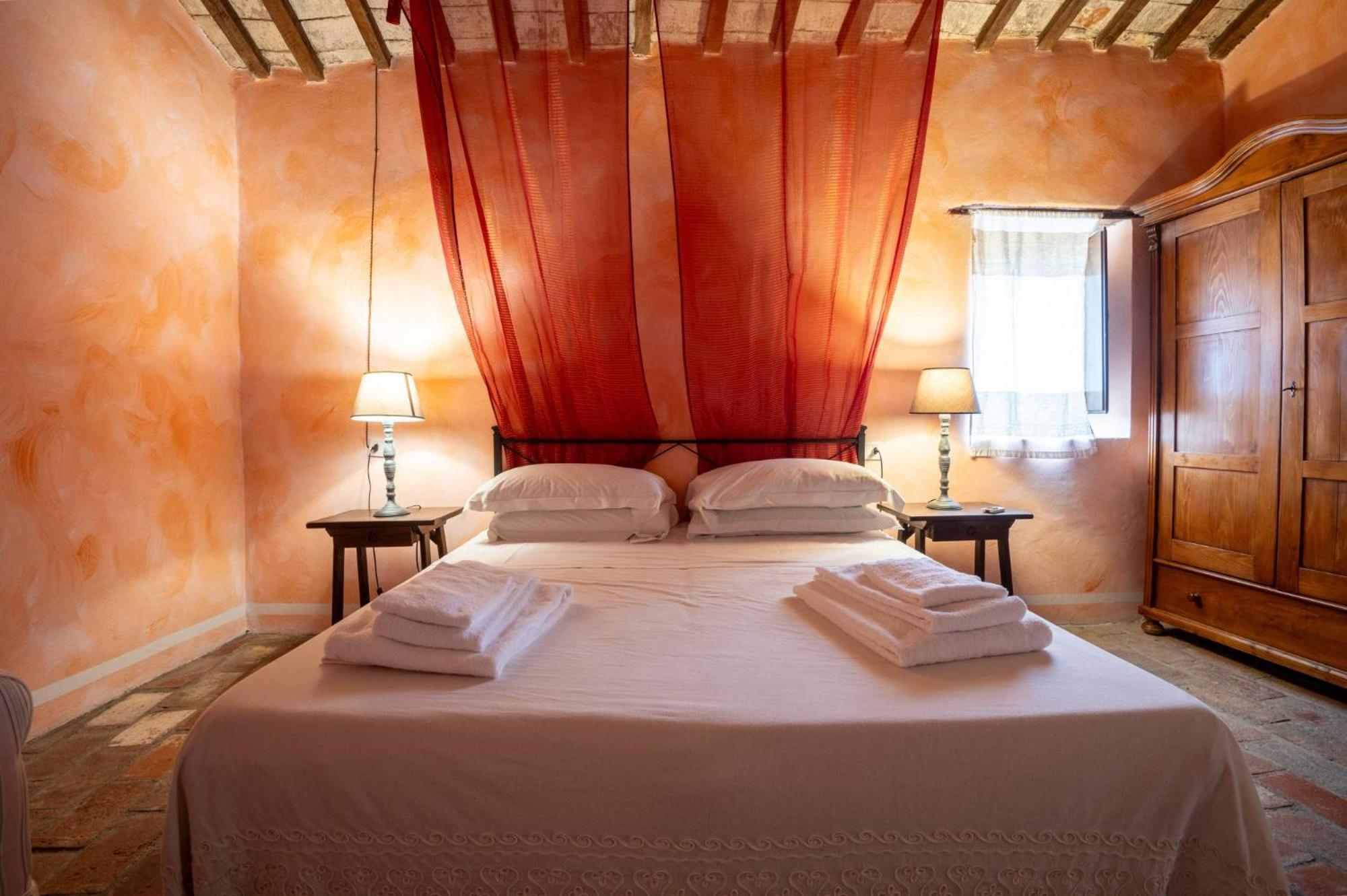 Bed and Breakfast Castello Valenzino Antognola Екстер'єр фото
