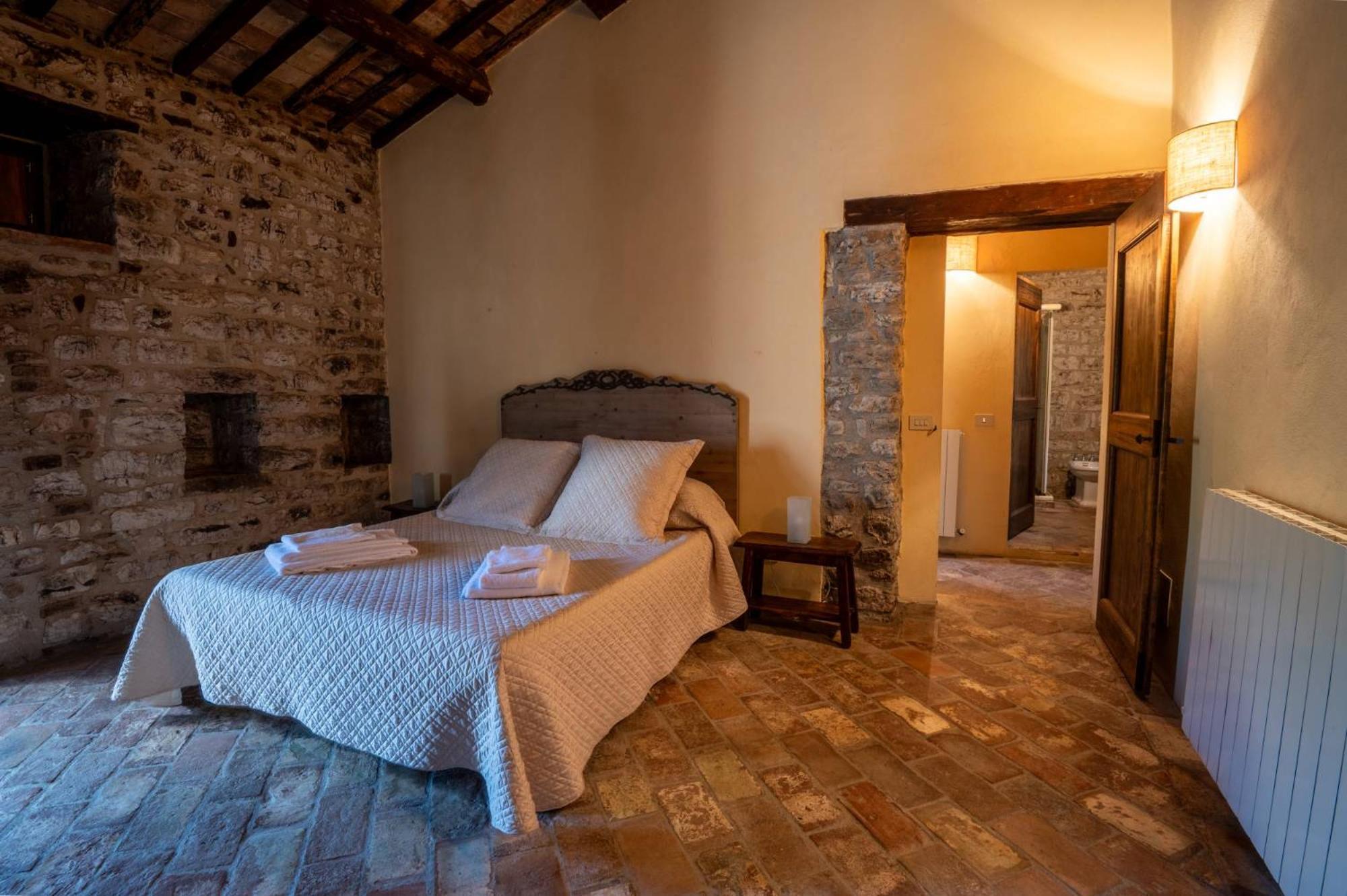 Bed and Breakfast Castello Valenzino Antognola Екстер'єр фото