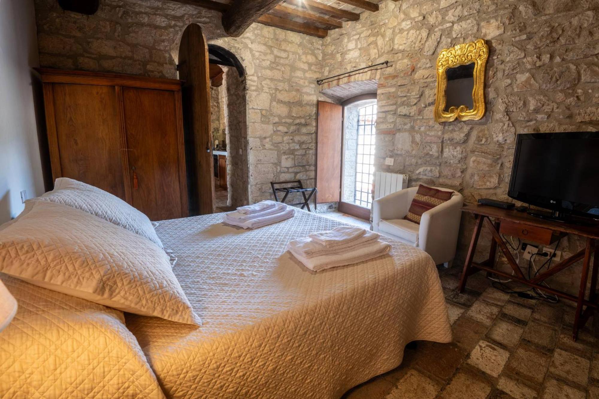 Bed and Breakfast Castello Valenzino Antognola Екстер'єр фото