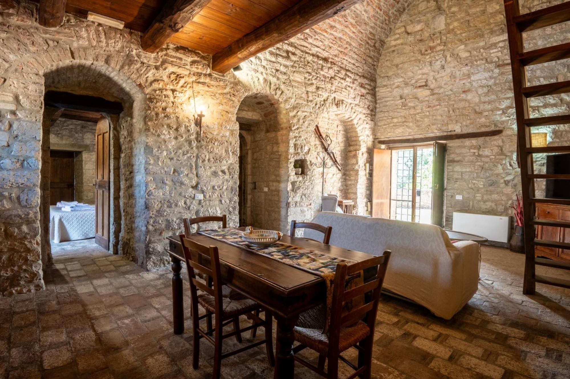 Bed and Breakfast Castello Valenzino Antognola Екстер'єр фото